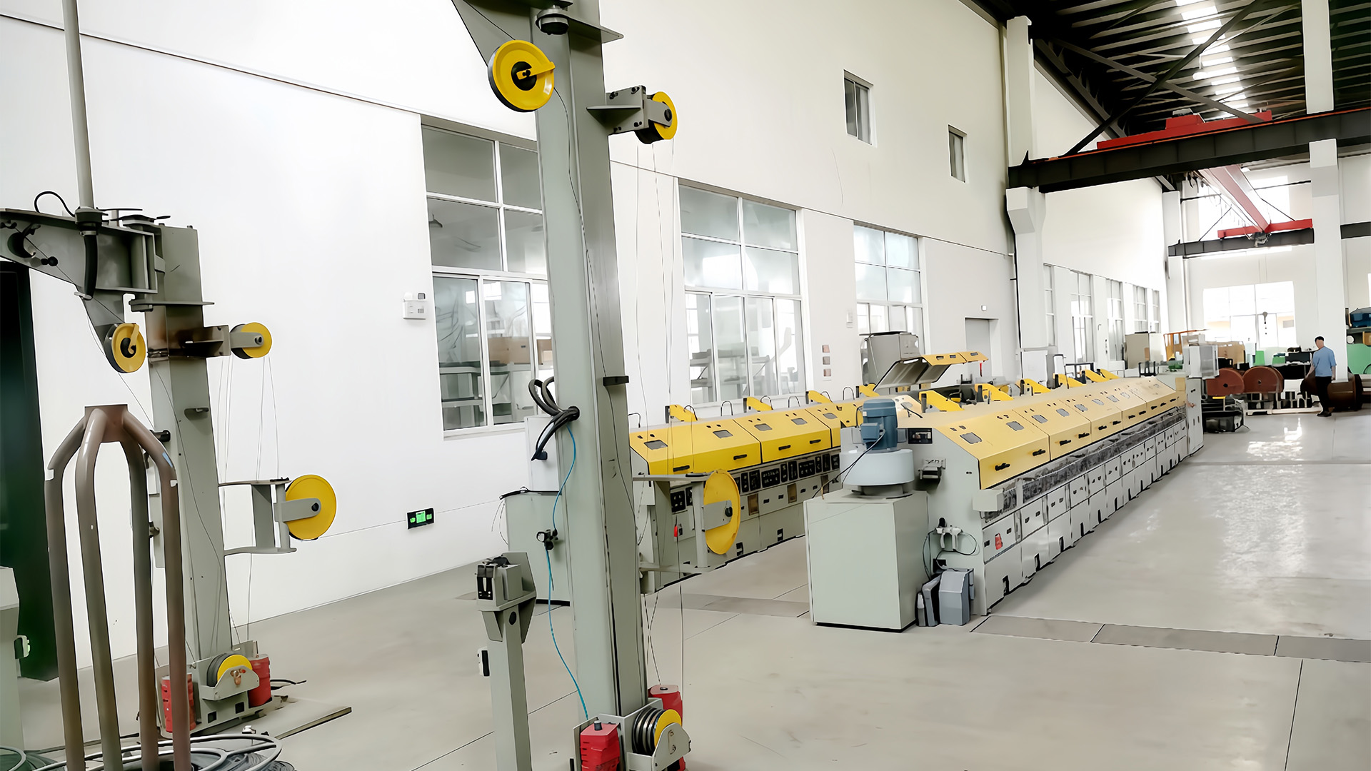 Kuinka Wire Pay-off Machine ylläpitää jännityksen hallintaa estääkseen langan venymisen tai muodonmuutoksen maksun aikana?